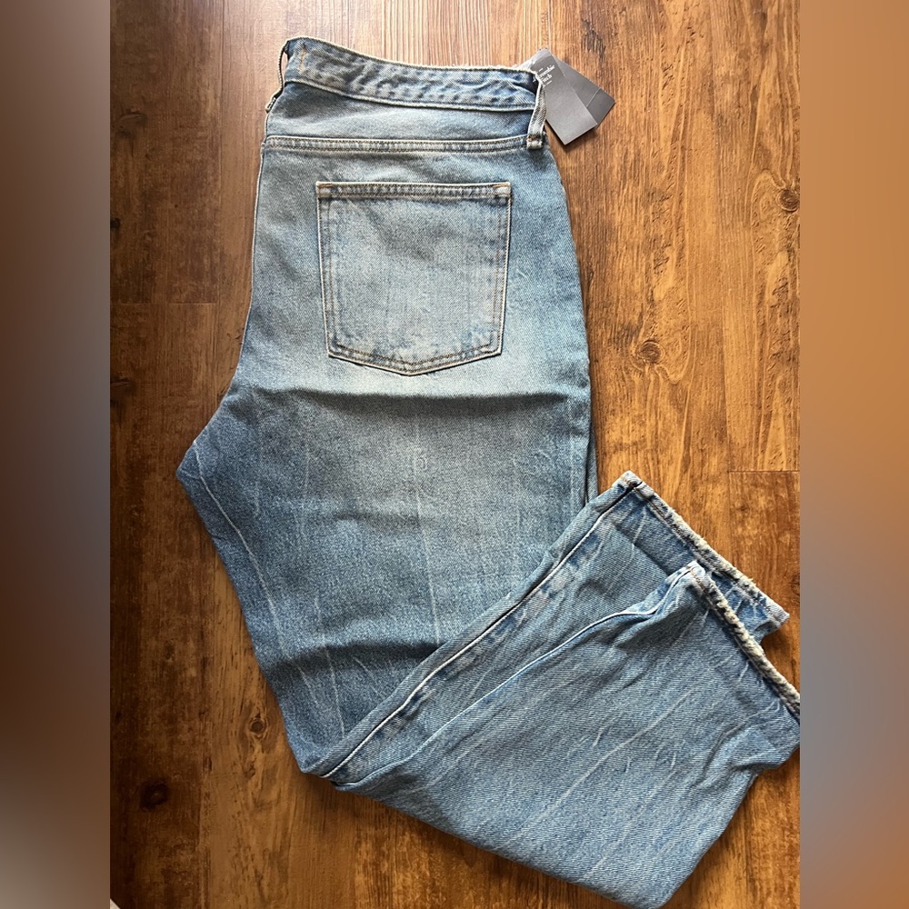 Abercrombie Low Rise Slim Boyfriend Jean- NWT